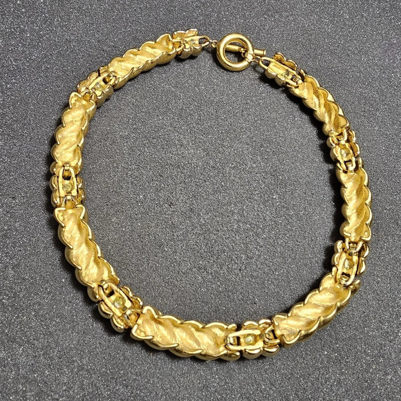 Givenchy Vintage Necklace Collar Gold Tone Heavy Chunky Chain Runway Signed 80s - Picture 2 of 7